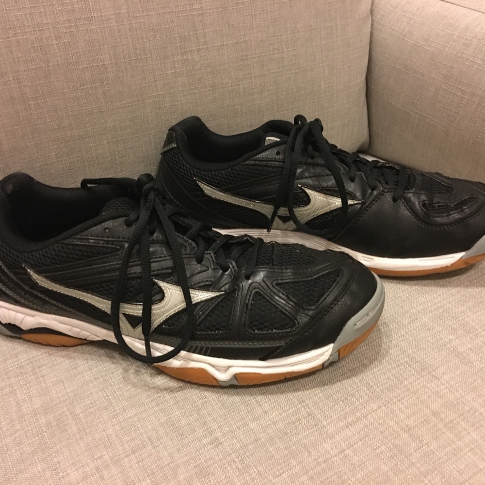 Mizuno Wave Hurricaine 2 Women's Volleyball Shoe